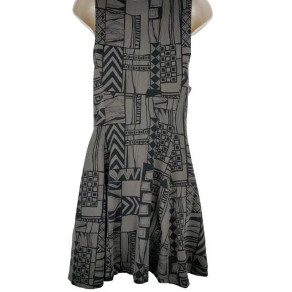 Vans women's geometric pattern skater dress size XL black and gray sleeveless - Picture 9 of 13